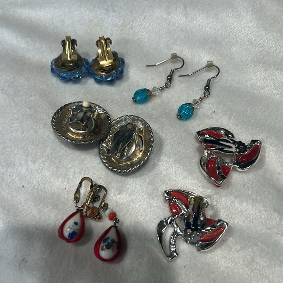 Vintage 5 pairs of stunning Silver Red blue clip and pierced Earrings set - Picture 2 of 7